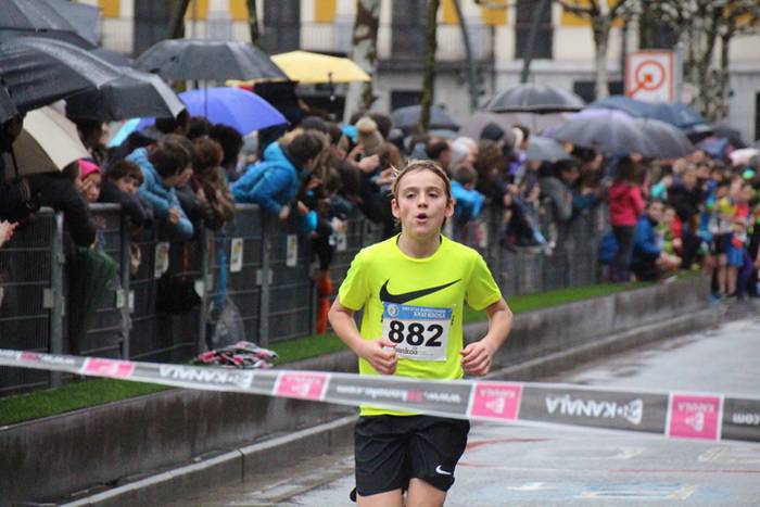 700 haur inguru XXXI. Ero Et 60 1516542200779