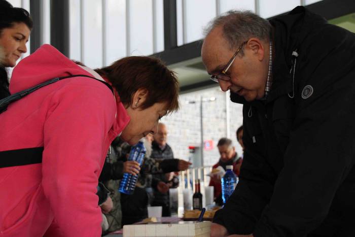 Saihesbidearen alde, festa e 5 1579351304570