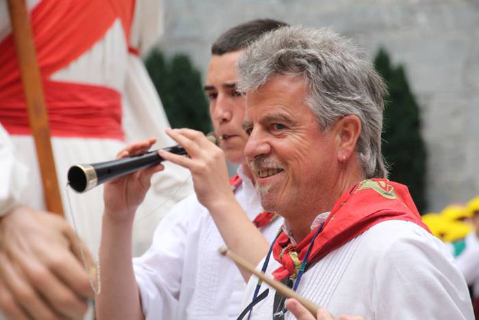 Santuek eta dantzariek poztu 27 1498312328152