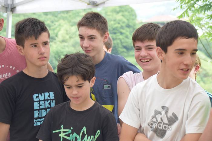 Ibarrako piperrak landatzen, 13 1527075678987