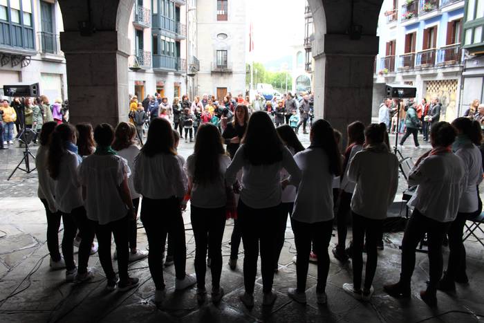 Musikariek Tolosako kaleak h 5 1558801938531