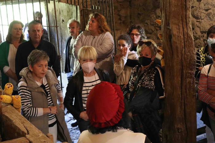 Pello Zabala gunearen ateak  25 1649589527129