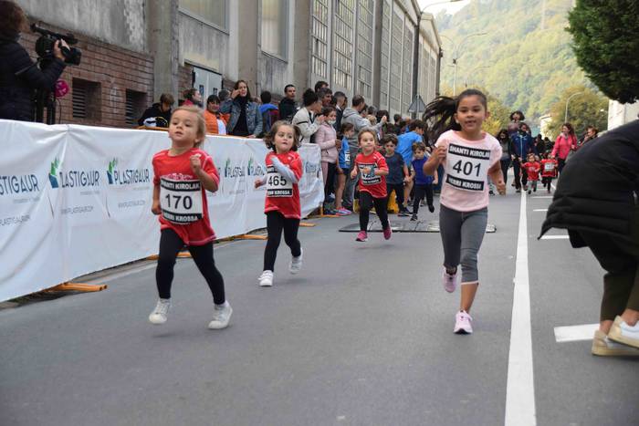 Gozatu egin dute txikienek S 30 1634039490076