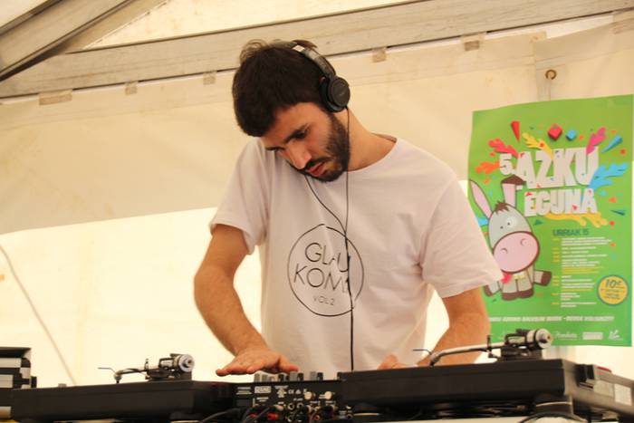 Azku Eguna bosgarrenez 6 1476544284367