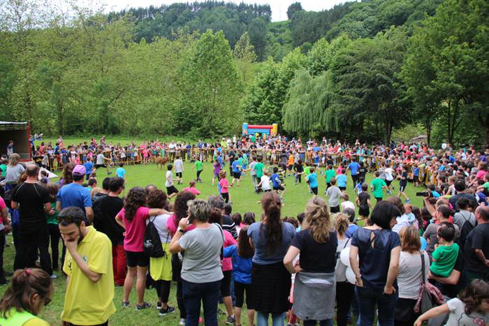 Eskola txiki eguna Ikaztegieta 74 1465750693455