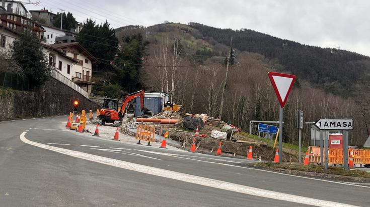 Amasarako bidea oinezkoentzat egokitzen hasi dira