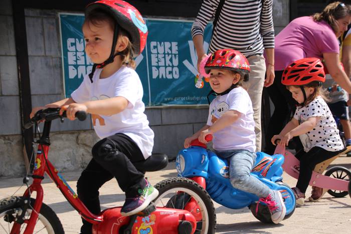 Bizikletan eta korrika ibili 3 1526819601491