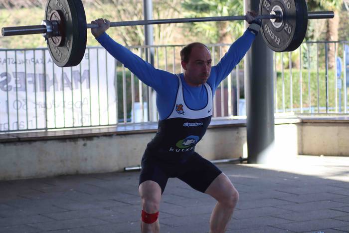 Halterofilia txapelketarekin 47 1639920683256