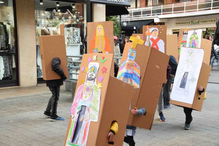 Erraldoi eta buruhandiak egi 36 1577448140345