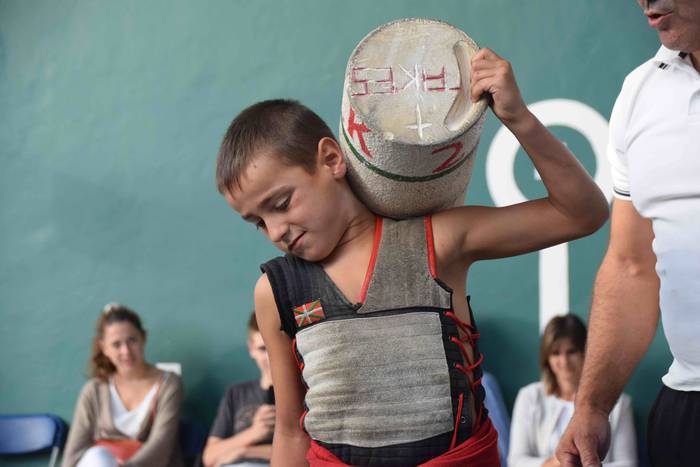 Jakesen ausardia, auzotarren 13 1538330396349