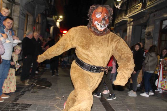 Hartzaren beldur, baina inau 67 1550950130513