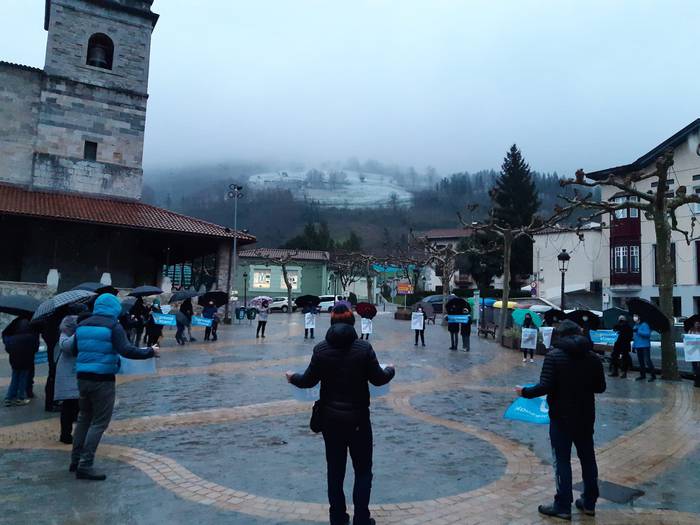 2.000 pertsona baino gehiago 11 1610225153364