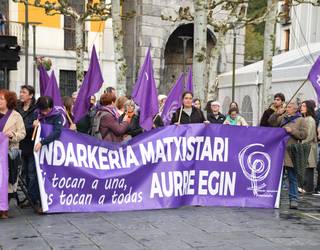 Konplizitate sareen aurka mobilizatzera deitu dute