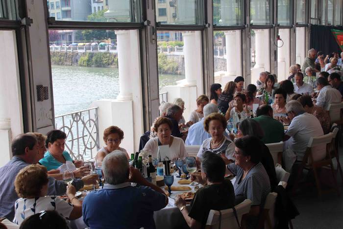 Giro ederrean ospatu dute Bi 26 1559492467346