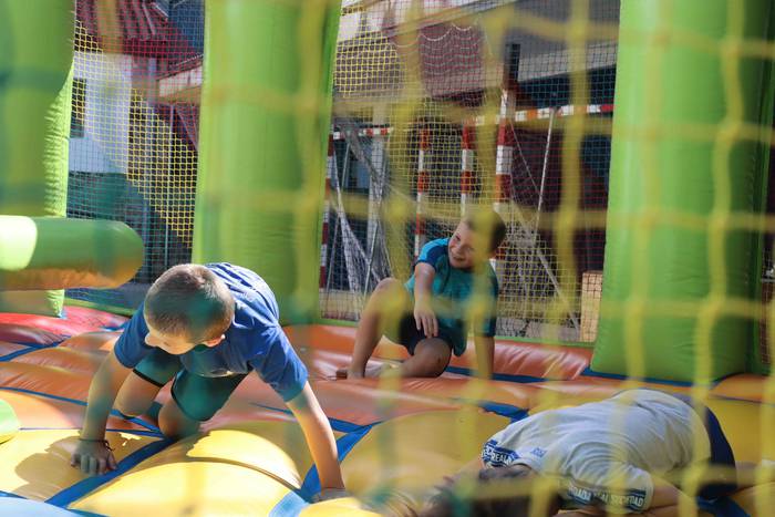 Saltoka eta jolasean pasatu  11 1660043070158