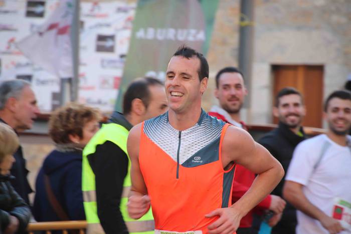 Alexander Ordeñana eta Zuriñ 126 1543079332883