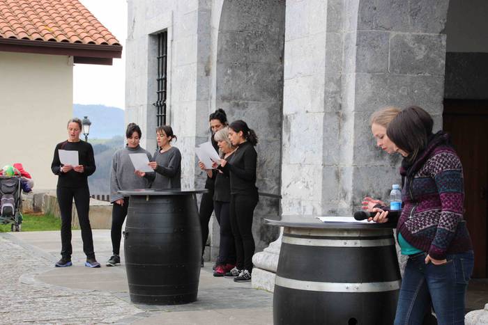 Emakumeek dantzan jarri dute 11 1552145611749