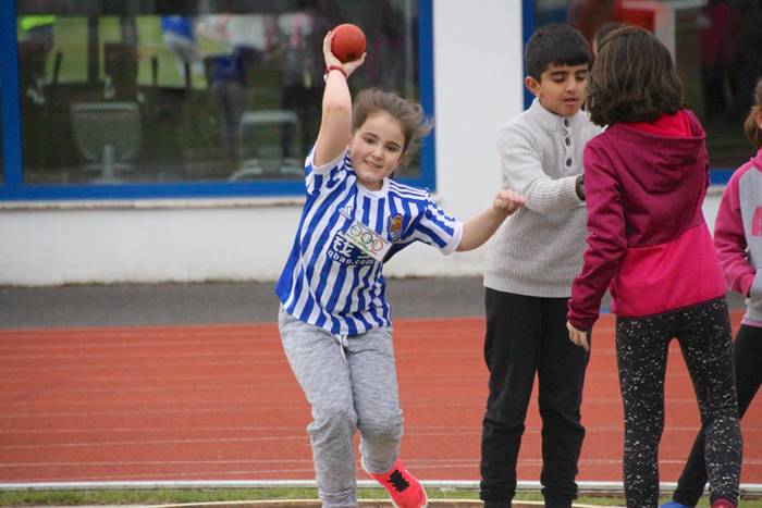 Eskola Txikien topaketak 420 72 1520602847456