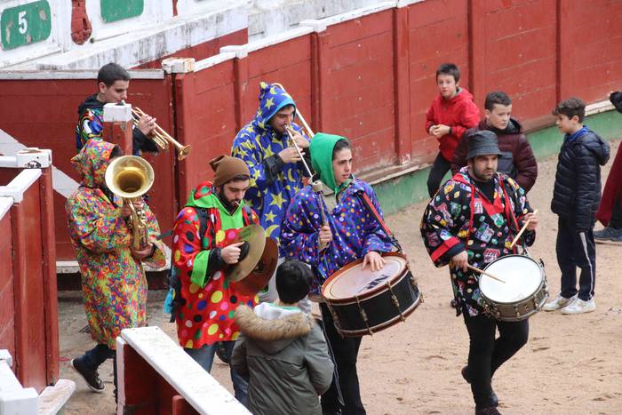 Txikienak zezen txikien aurr 1 1552240861053