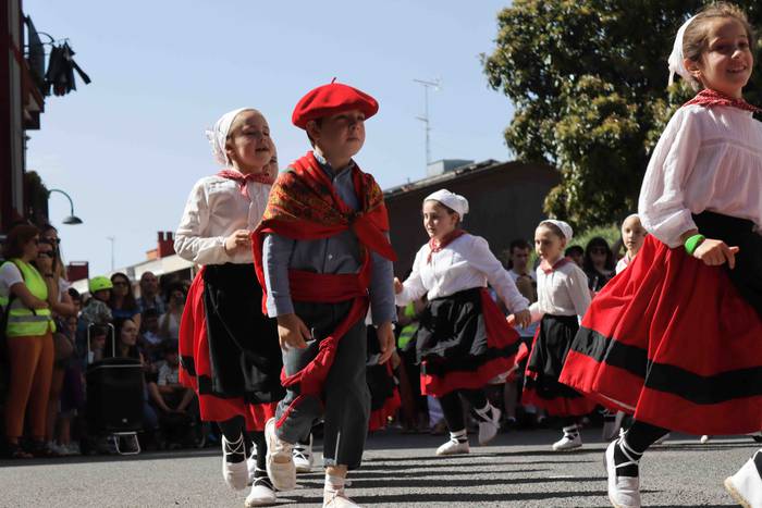 Dantzari eguna ari dira ospa 21 1652614046953