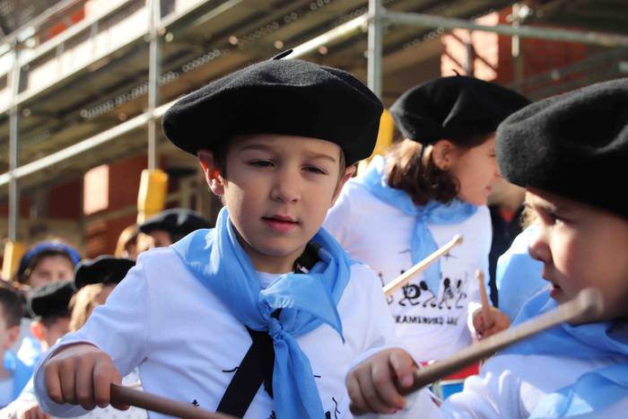 Danbor hotsek esnatu dute au 8 1572095547281