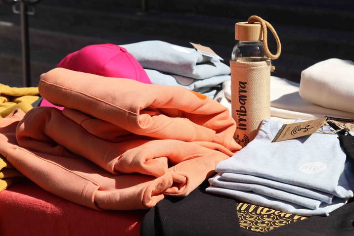 Artisau eta janari postuz be 47 1653821451060