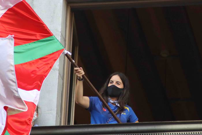 Tolosa urdinez jantzi da 29 1632073501219