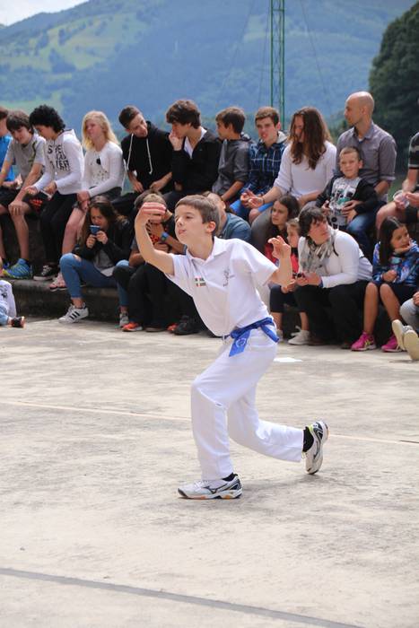 Tradizioa mantentzeko soka 104 1498747221986