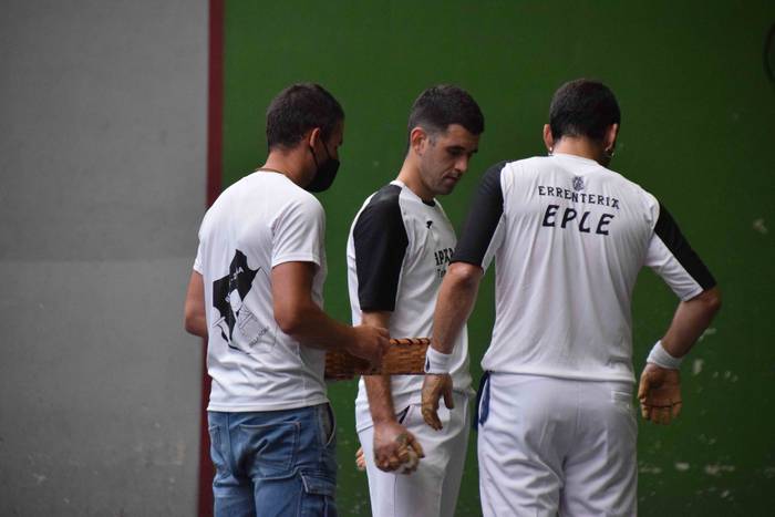 Eskuz Binakako Santio Txapel 19 1627541730953