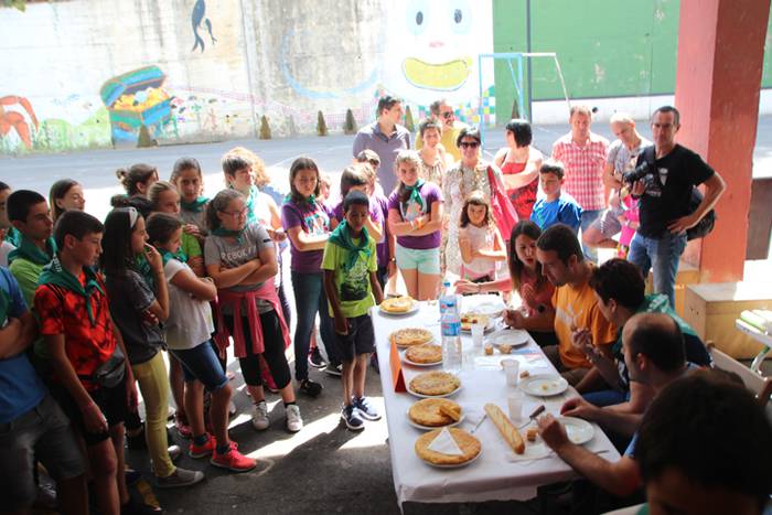 Santioen hirugarren eguna, g 32 1501079169036