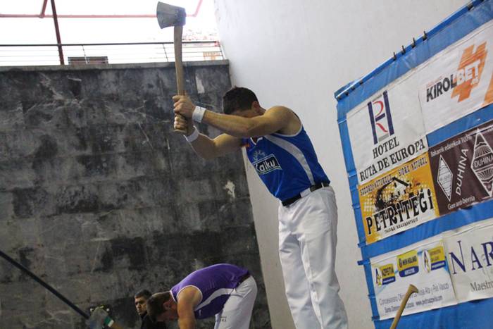 Urrezko aizkora kanporaketa abaltzisketa 30 1461501195254