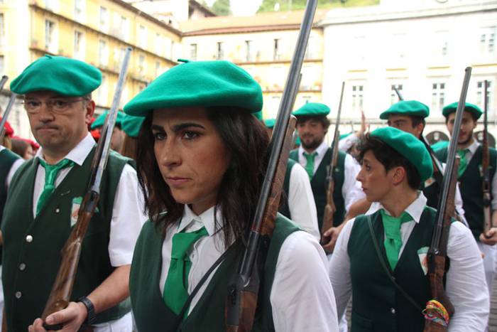 Lizarrez apaindutako kaleeta 101 1498311743576