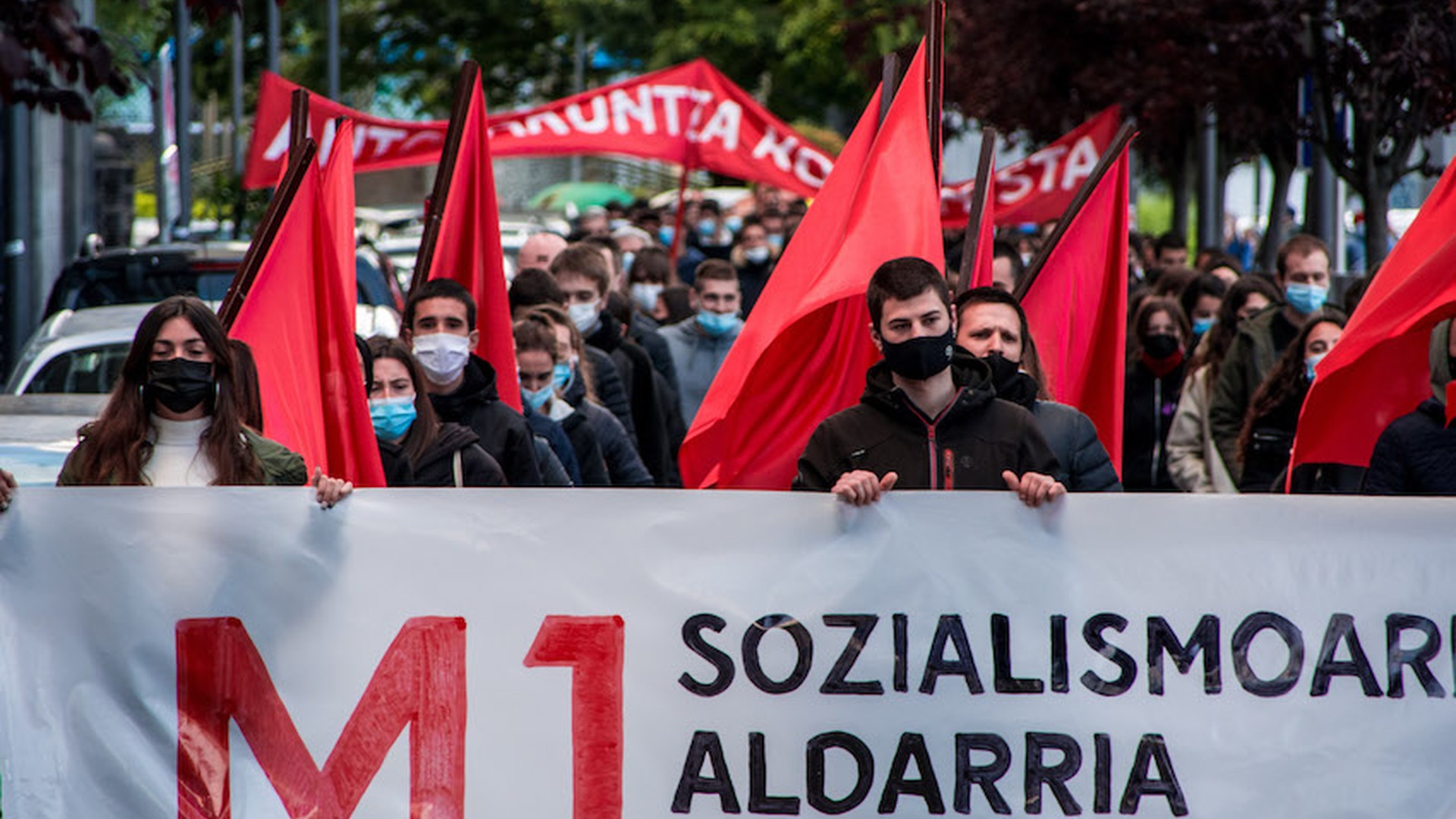 Gazteenen nahia, “sozialismoaren aldarria” berreskuratzea
