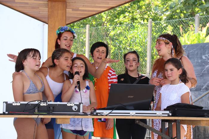 ALBIZTURKO ANDRAMARI JAIAK 2 14 1502728660973