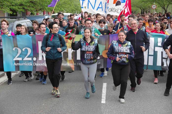 22. Korrika, furgonetatik, T 5 1649420173549