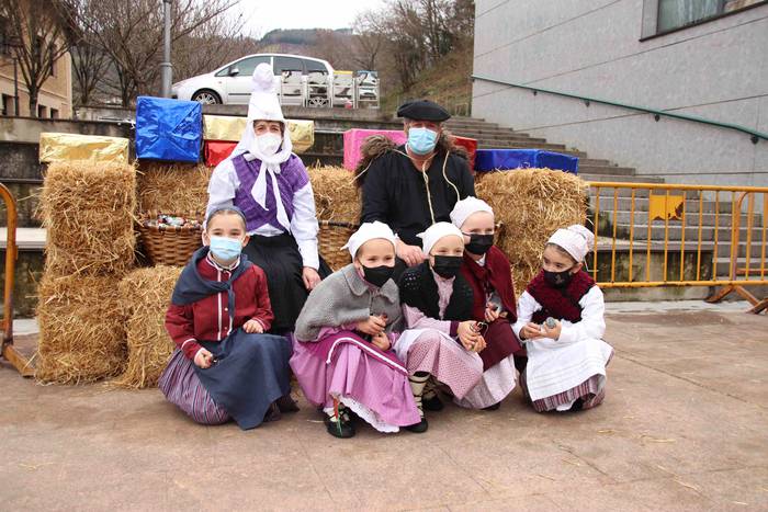 Ibarran Olentzero, Mari Domi 9 1640354239917