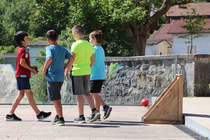 Haurrek ez dute ajerik Abalt 28 1561205810323