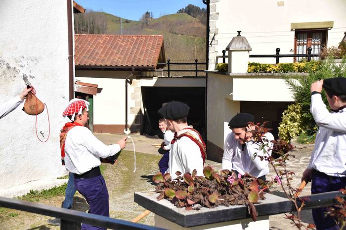 Atzokoari jarraipena eman di 10 1582463663725