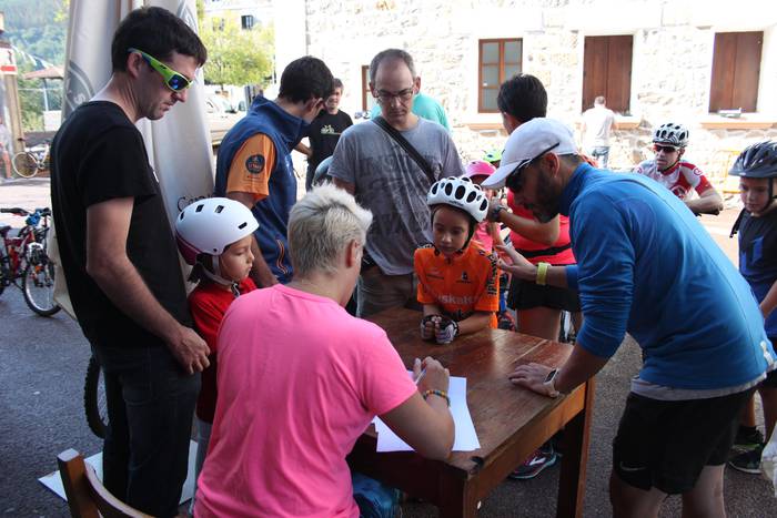 Alkizan txirrindulari laster 1 1536411388707