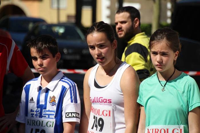 Haur, gazte eta heldu krosea 86 1491742287434