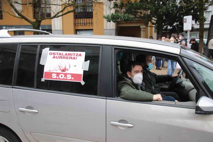 Ostalaritza Aurrera kotxe ka 19 1612011930833