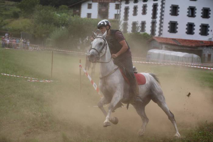 Zaldiak lasterka, gazteak desafioan 98 1472407239787