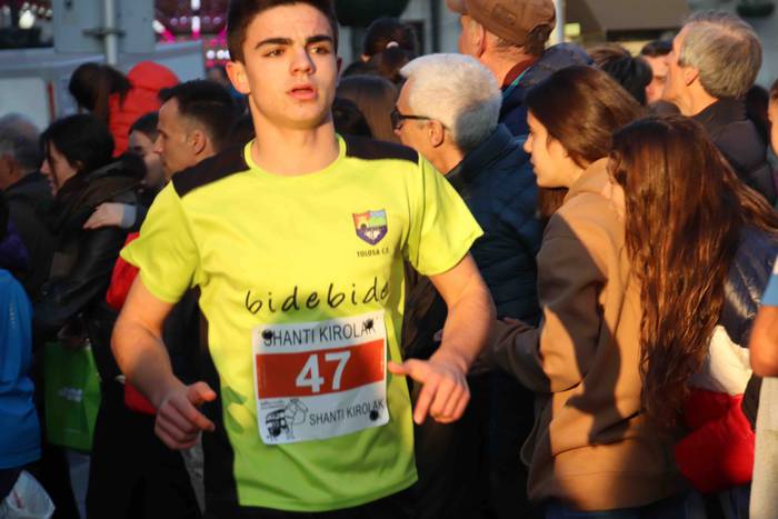 Uzturreko gurutzea lapurtu z 126 1577813987248