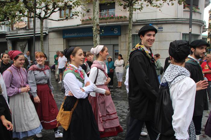 Udaberri Dantza Dezagun Tolo 45 1504963239360