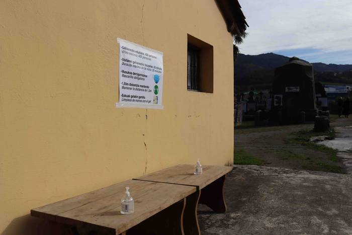 Santu Guztien eguna neurri b 25 1604226364989