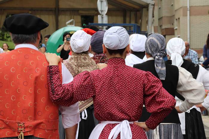 Larrain dantza egin dute Ama 25 1562505583880