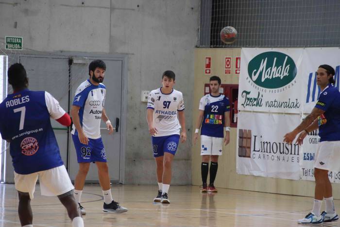 Tolosa CF eskubaloia prest d 14 1535891942472