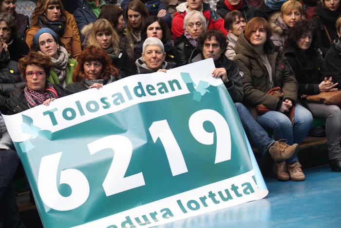 GURE ESKU DAGOREN GALDEKETA  8 1484992597957