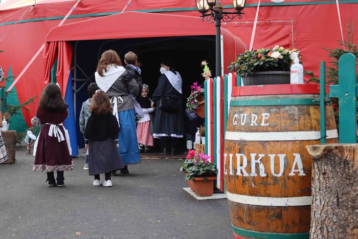 Olentzero eta Mari Domingi b 21 1640342798567