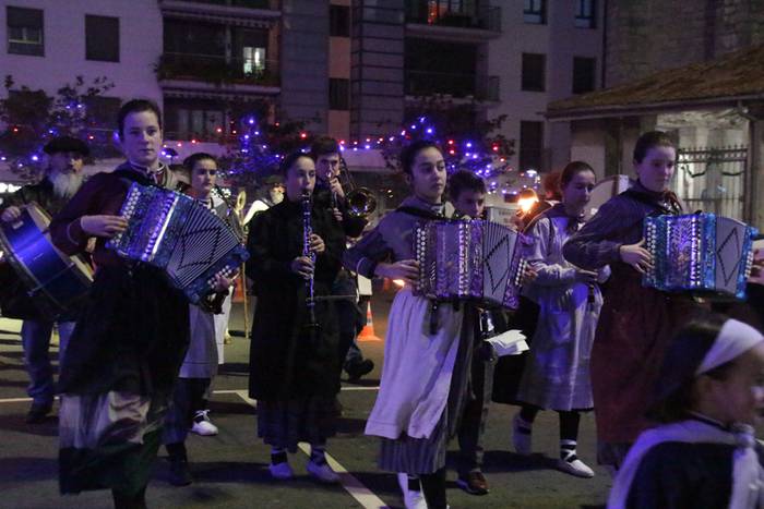 Olentzero eta Mari Domingi 2015 39 1450983304762